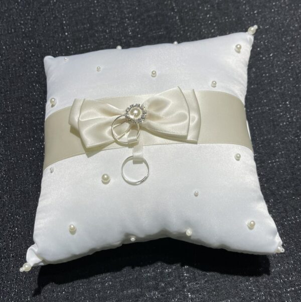 wedding ring pillow