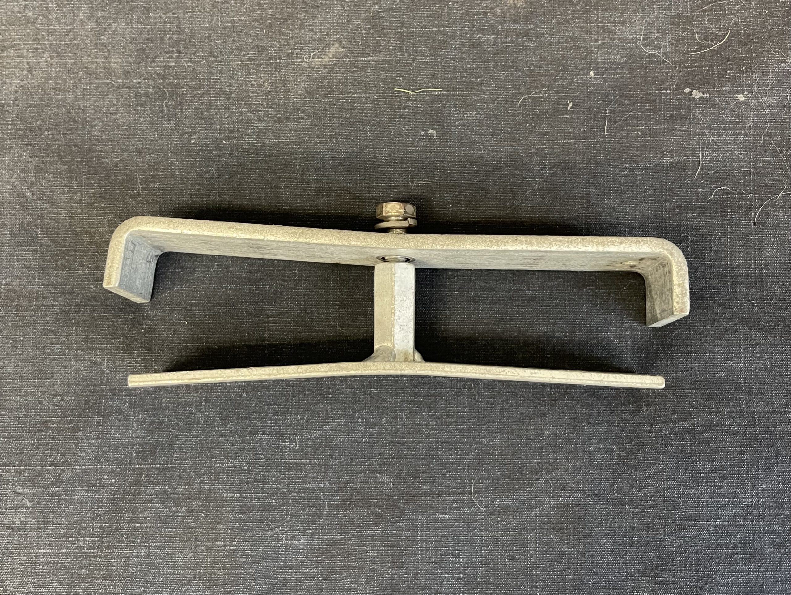 Stage leg clamp