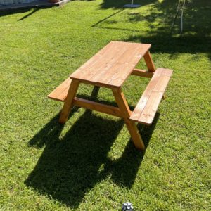 kids picnic table